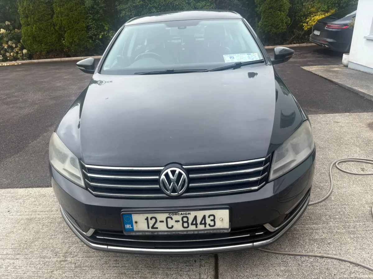 Volkswagen Passat 2012 - Image 1