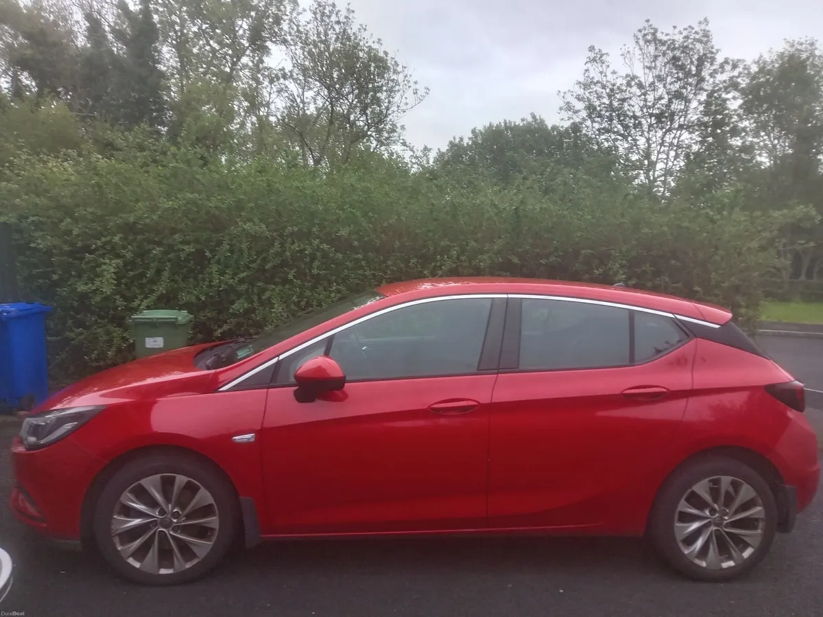 Opel Astra 2017 - Image 2