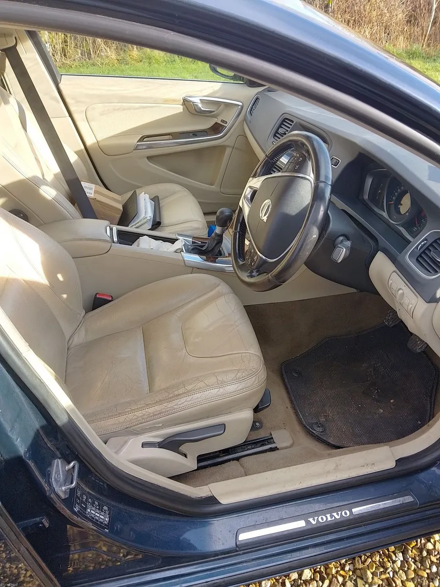 Volvo S60 2013 - Image 1
