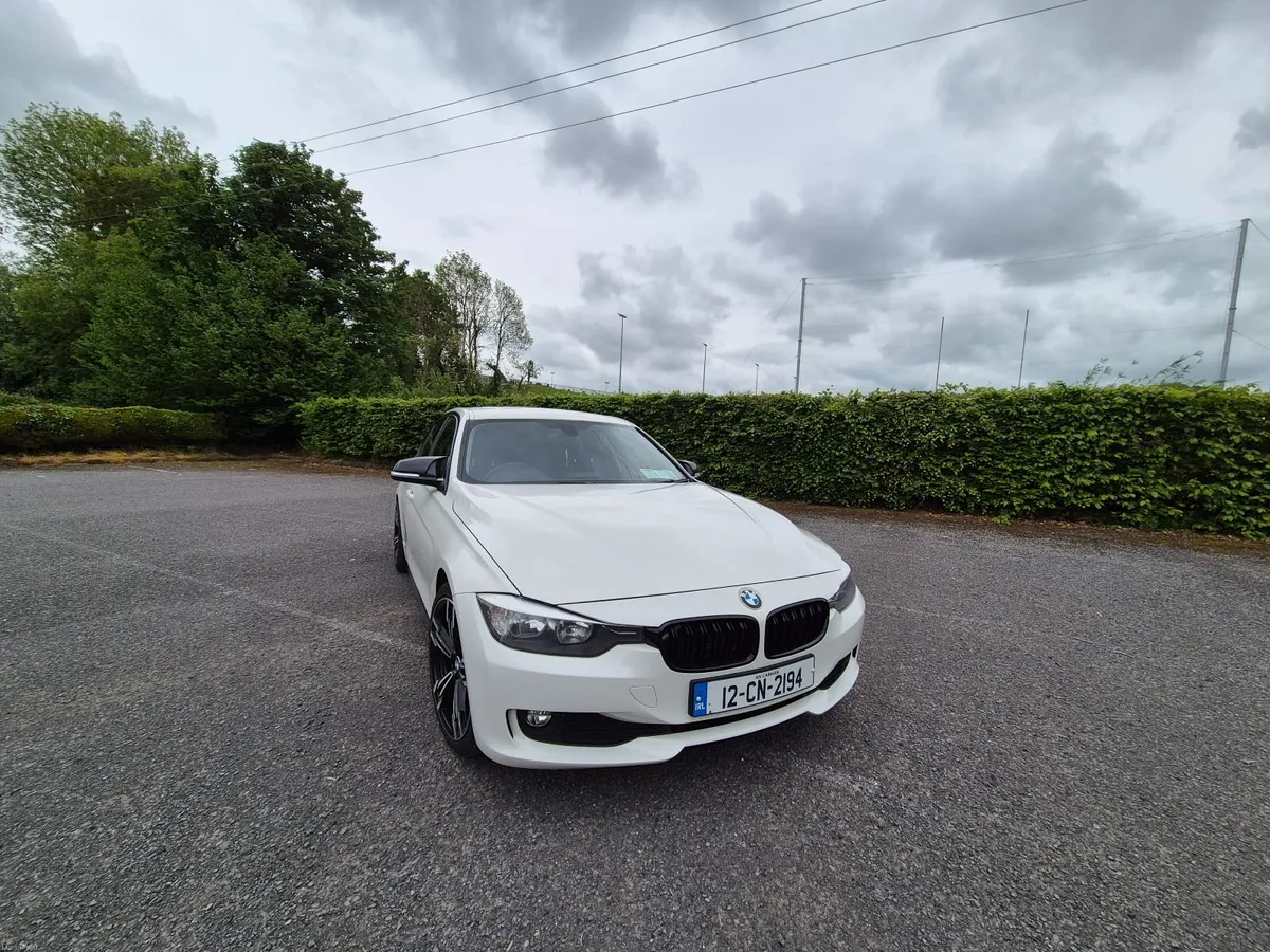 2012 BMW 320d EfficientDynamics 2.0 Diesel - Image 2