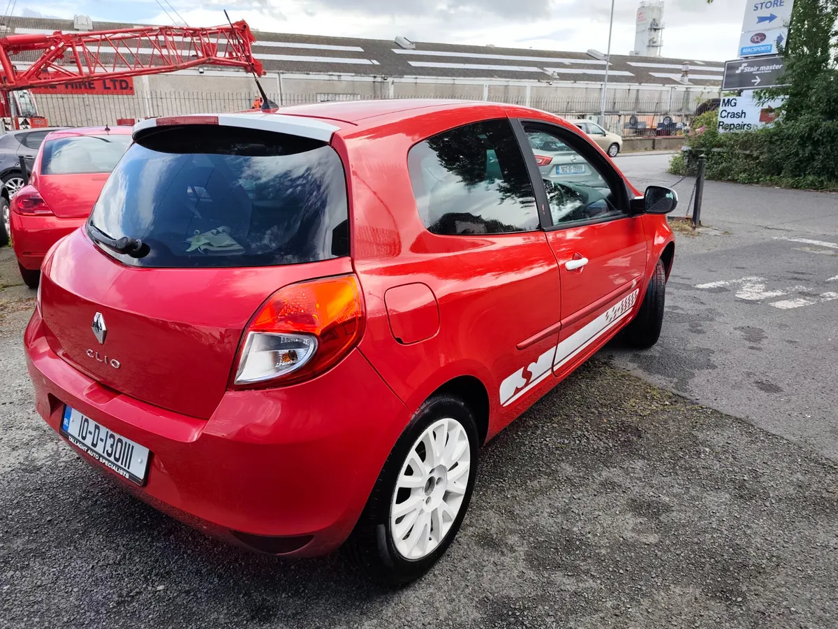 Renault Clio 2010 - Image 4