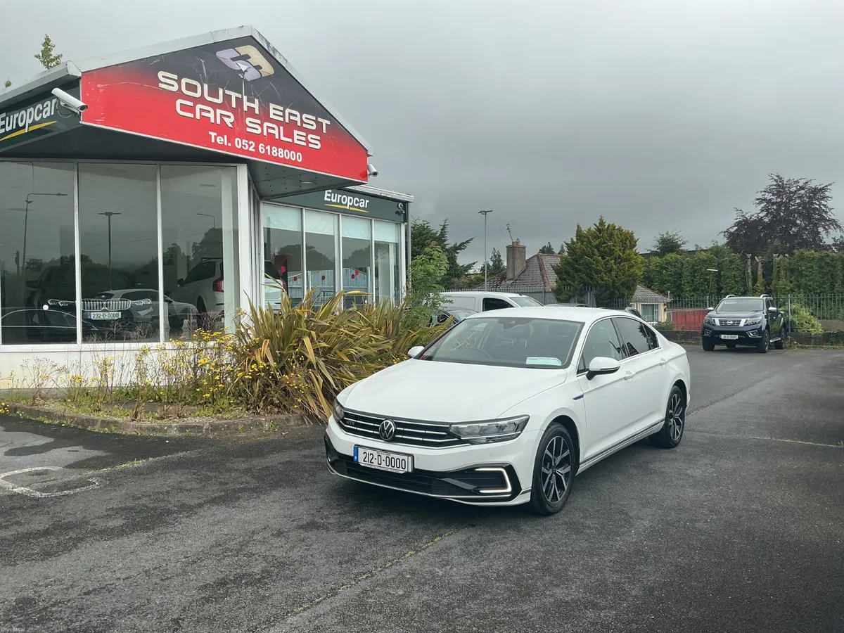 2021 VOLKSWAGEN PASSAT GTE S-A DSG PHEV AUTO - Image 1