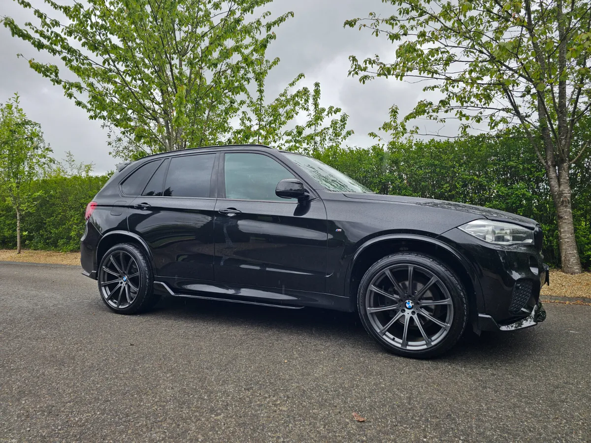 BMW X5 2014 7 SEATER - Image 2