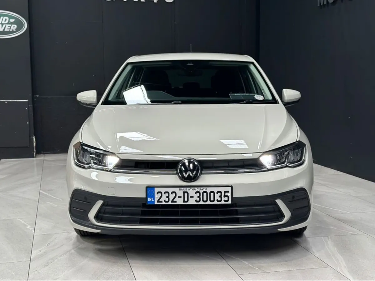 1.0 TSI LIFE 5DR - Image 3