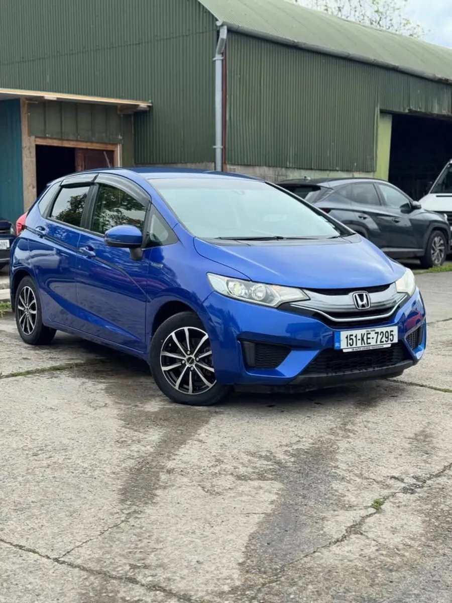 Honda Fit 1.5 Hybrid Auto 76000kms 2015 - Image 1