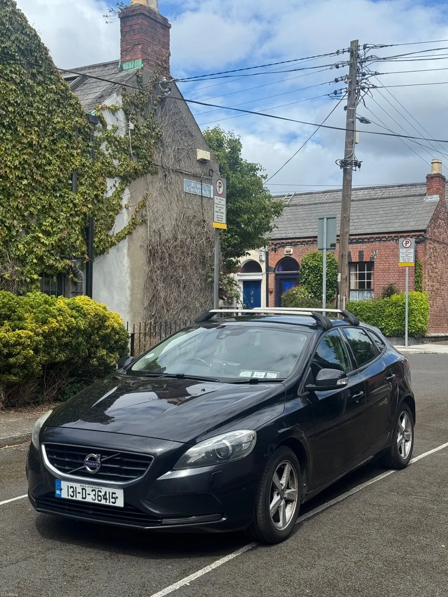 Volvo V40 2013 - Image 1