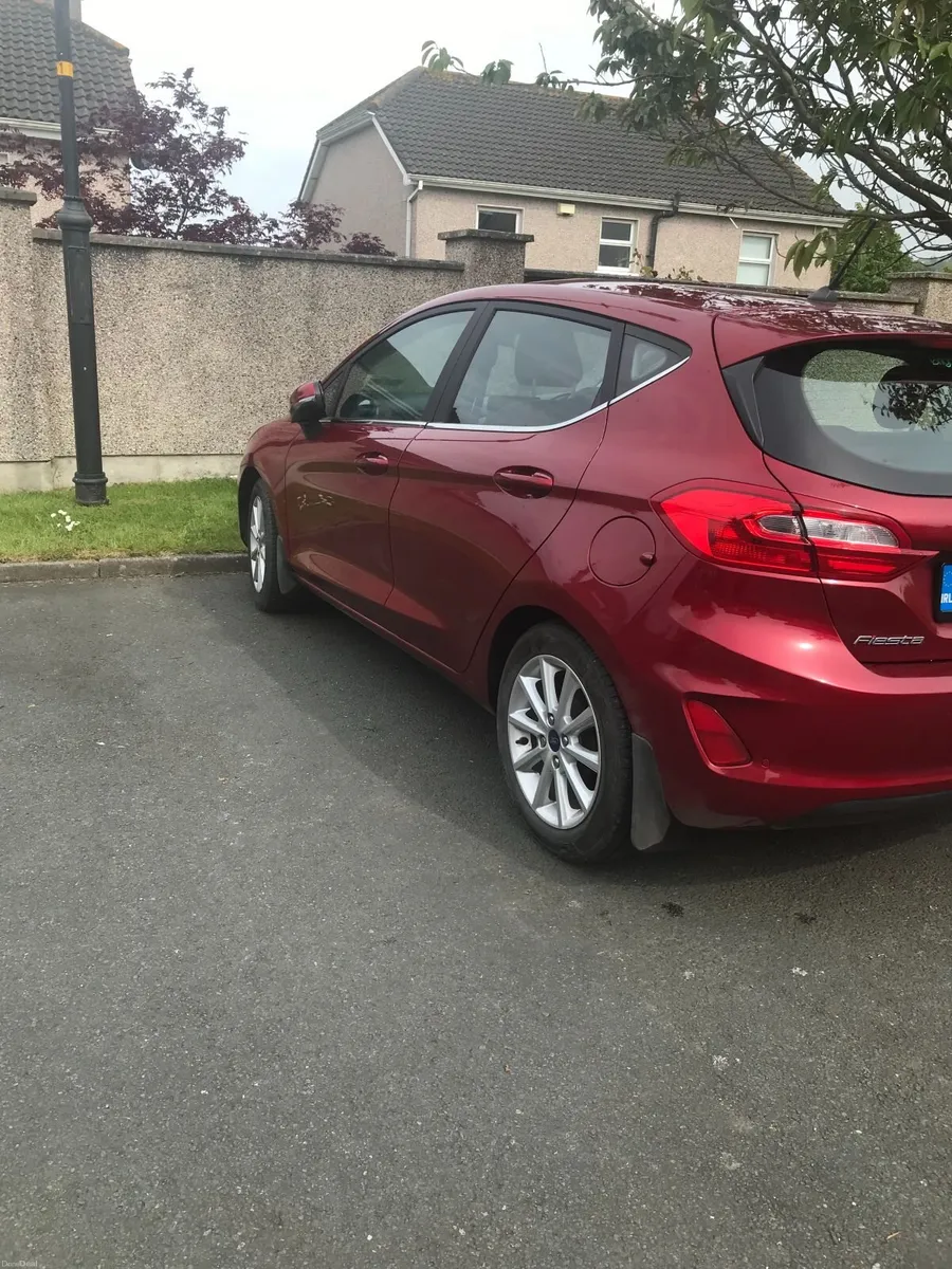 Ford Fiesta 2018 - Image 2