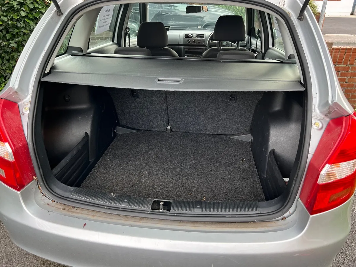 Skoda Fabia 2013 - Image 2