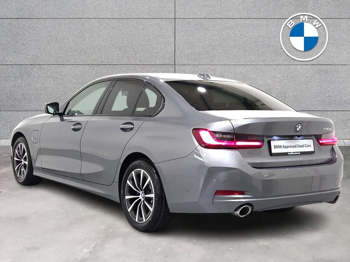 BMW 3-Series 330e Sport Saloon - Image 3