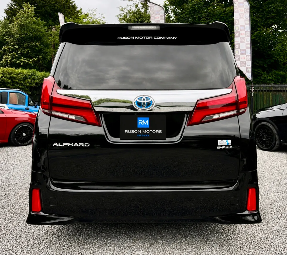 19 Toyota Alphard Hybrid  E-Four 4WD - Image 5