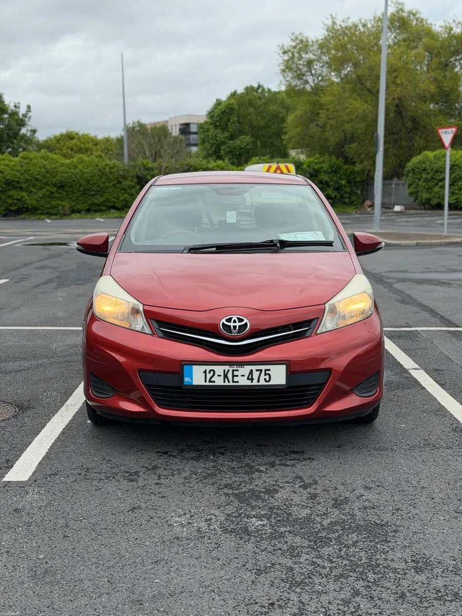 2012 TOYOTA YARIS LUNA - Image 1