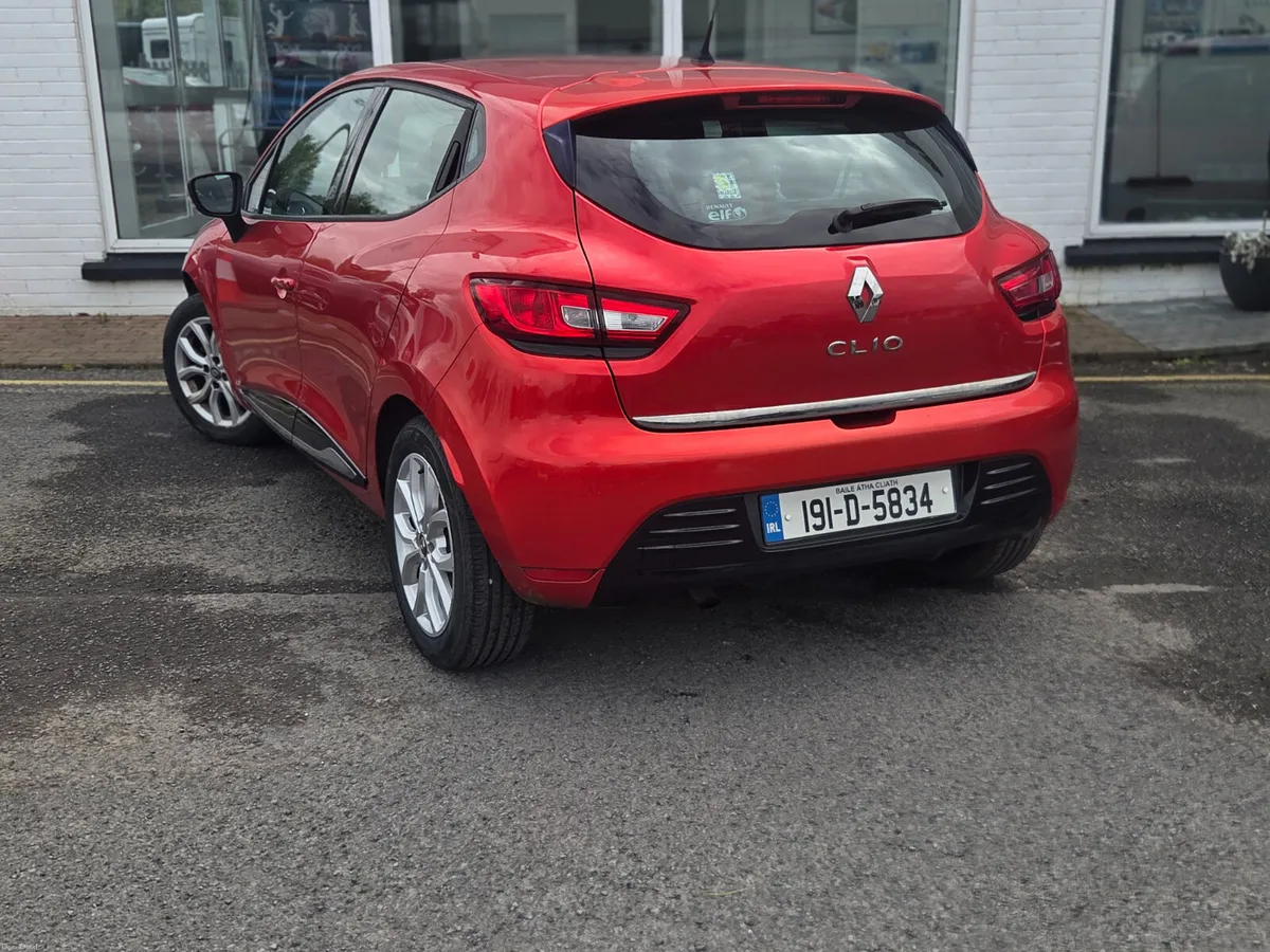 Renault Clio 2019 - Image 2