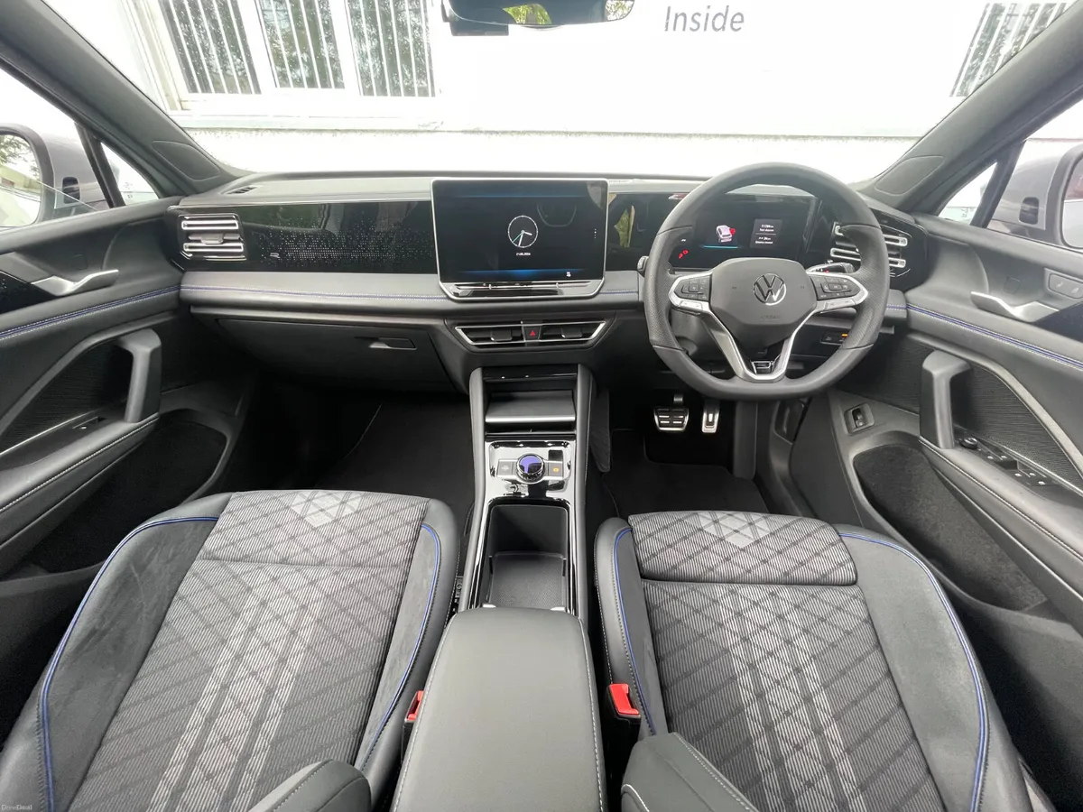 R LINE - PHEV - AUTO - APPLE PLAY - 140TAX - Image 3