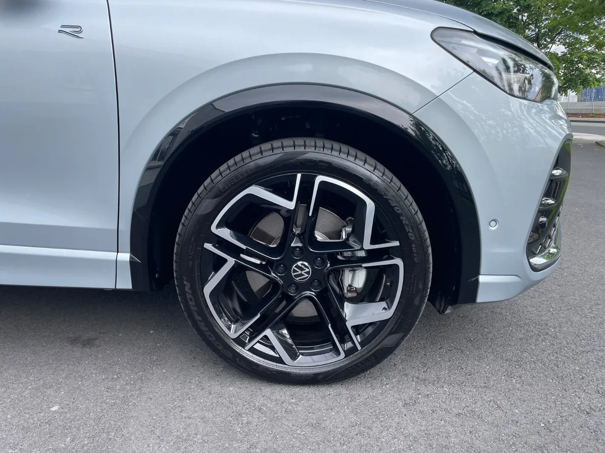 R LINE - PHEV - AUTO - APPLE PLAY - 140TAX - Image 2