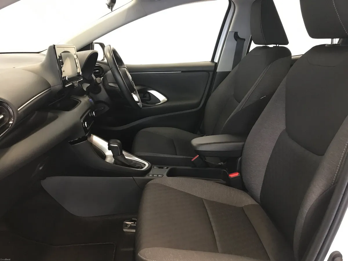 Toyota Yaris 2022 - Image 3