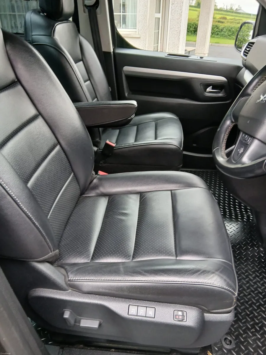 Peugeot traveller allure - Image 4