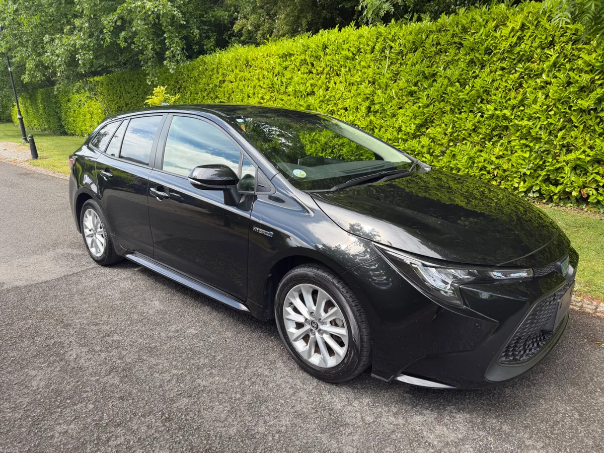 2020 Toyota Corolla Hybrid Touring Estate €14,950 - Image 1
