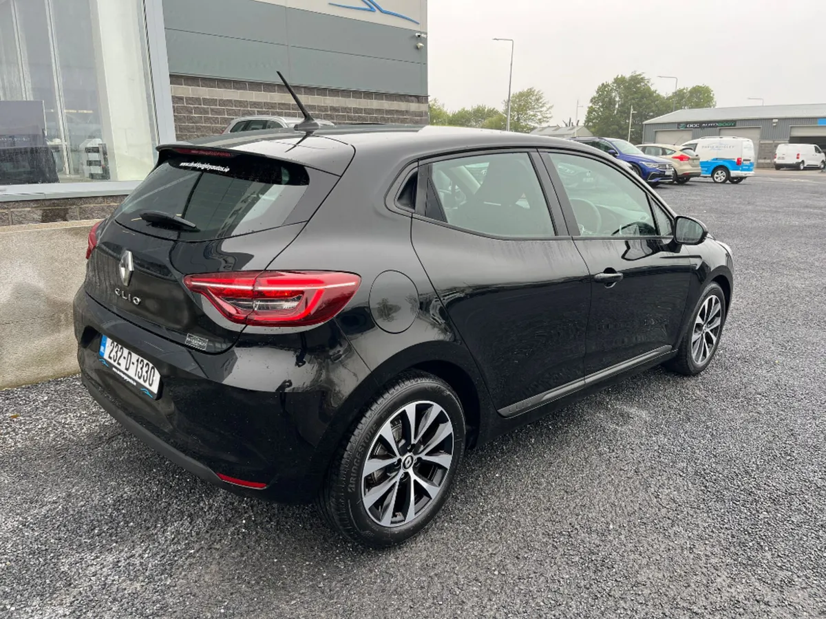 Renault Clio Equilibre TCE 90 CVT Dfull MY2 - Image 3