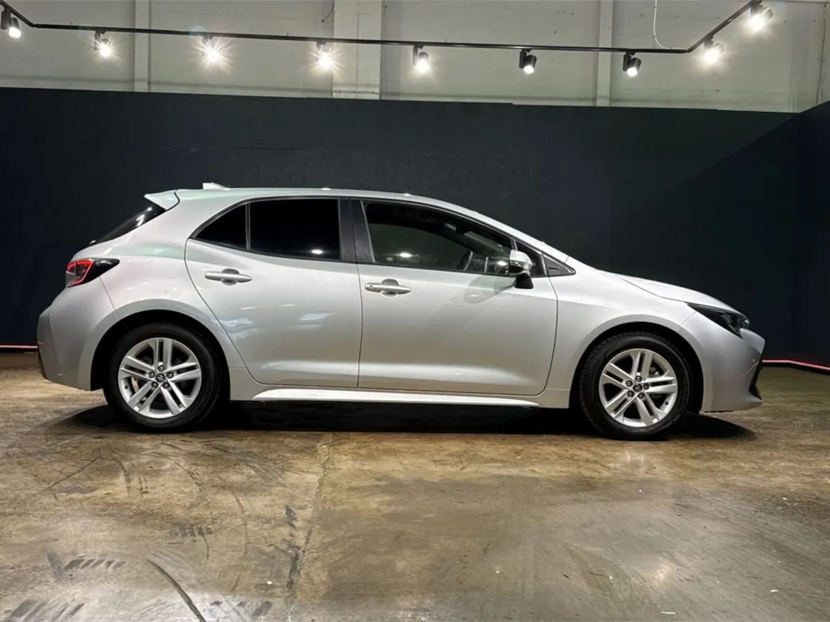 Toyota Corolla SPORTS HYBRID G SPEC - FACTORY ALLO - Image 3