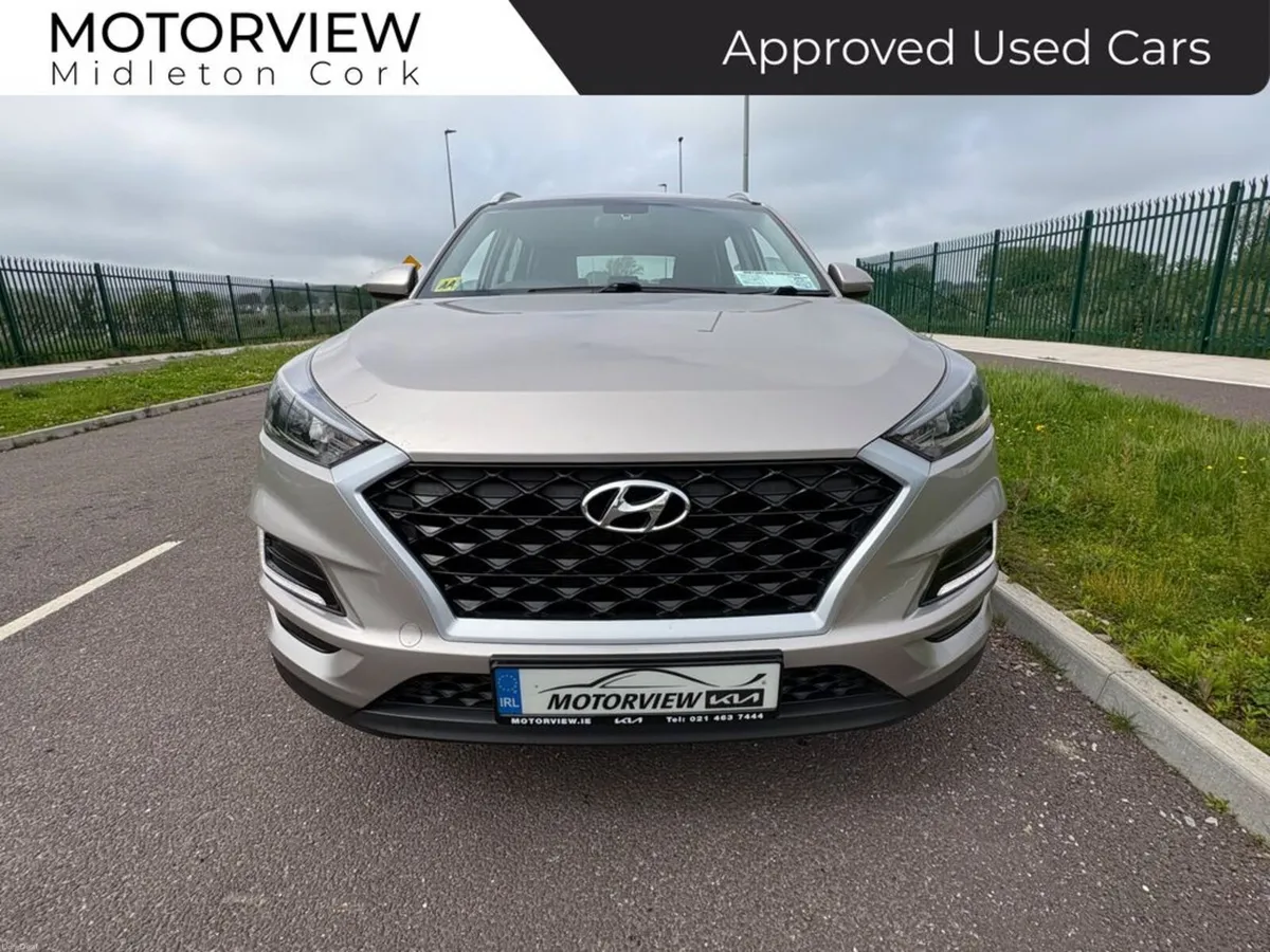Hyundai Tucson premium spec 5DR, **only 78000km** - Image 4