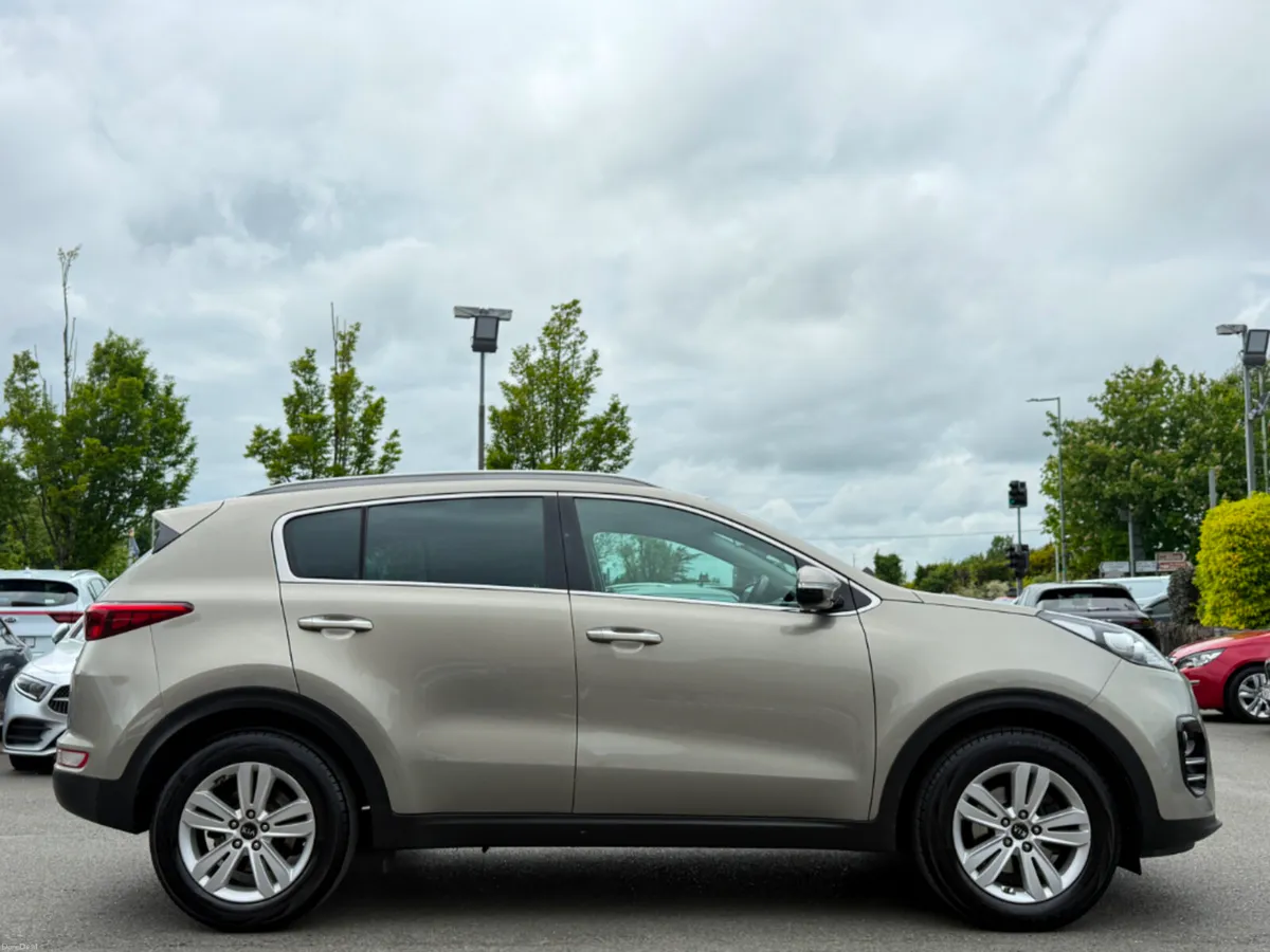 Kia Sportage 1.7 DIESEL EX *HIGH SPEC* - Image 4
