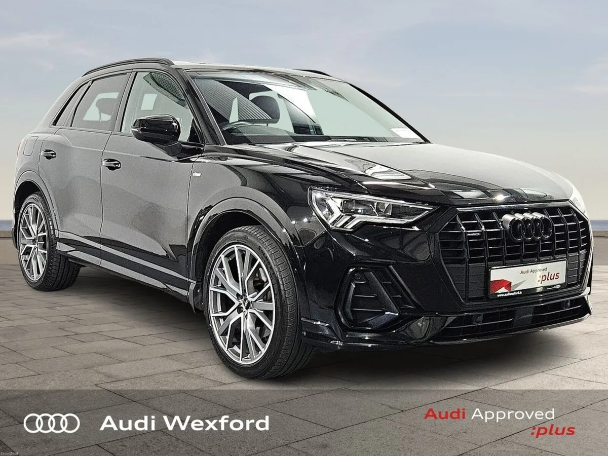 Audi Q3 45TFSI 230HP Q S-line ST *Black Edition* 4 - Image 1