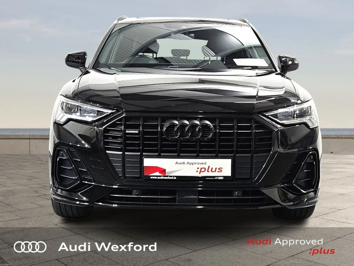 Audi Q3 45TFSI 230HP Q S-line ST *Black Edition* 4 - Image 3
