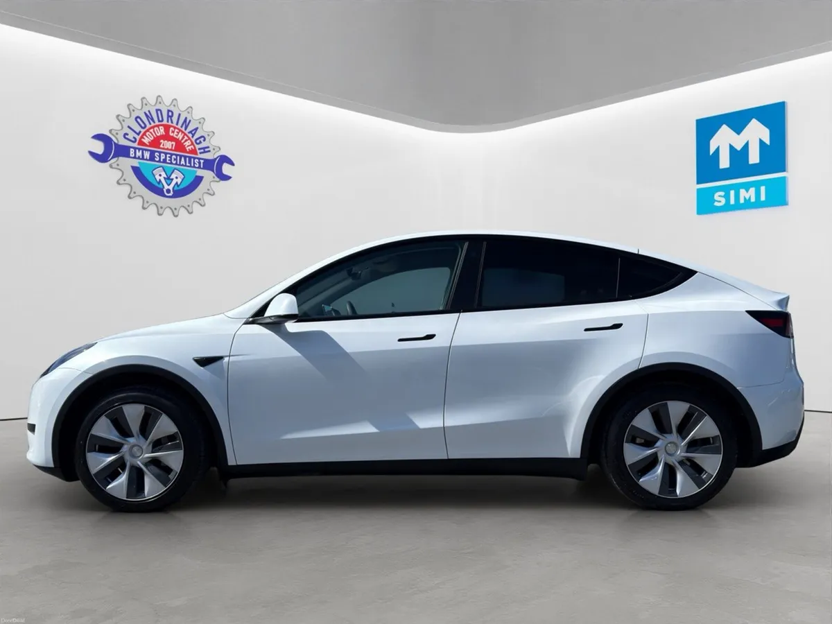 Tesla Model Y 2023 RWD – Battery Health 94% - Image 2