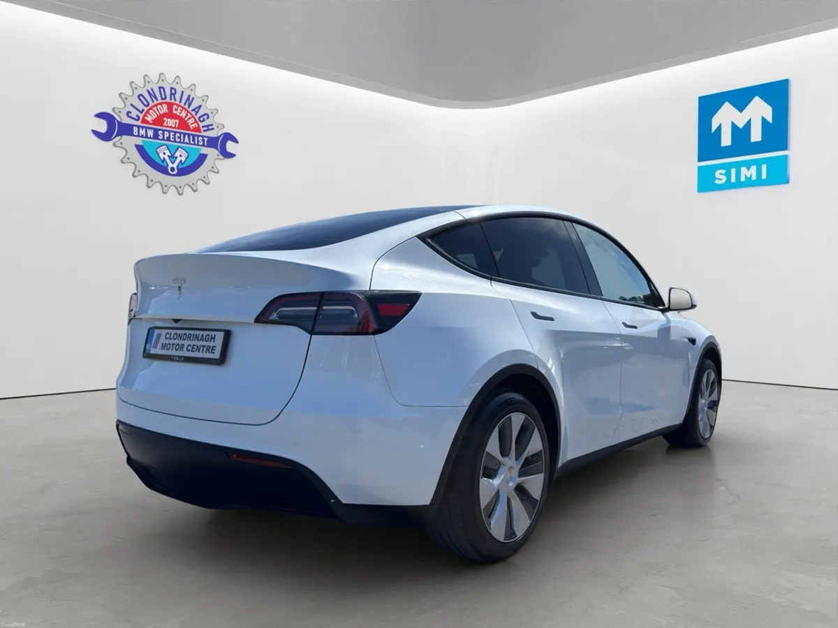 Tesla Model Y 2023 RWD – Battery Health 94% - Image 4