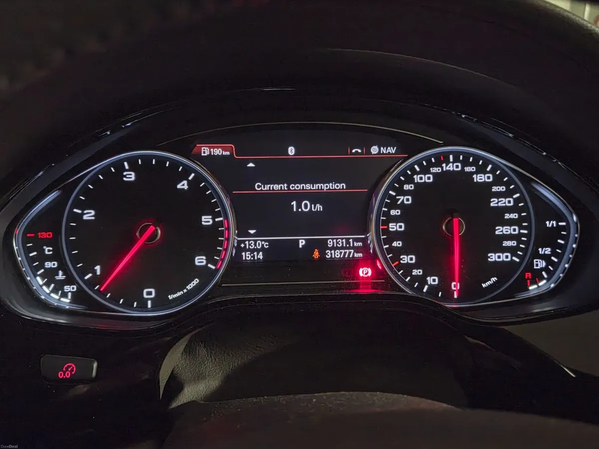 Audi A8 2011 - Image 4