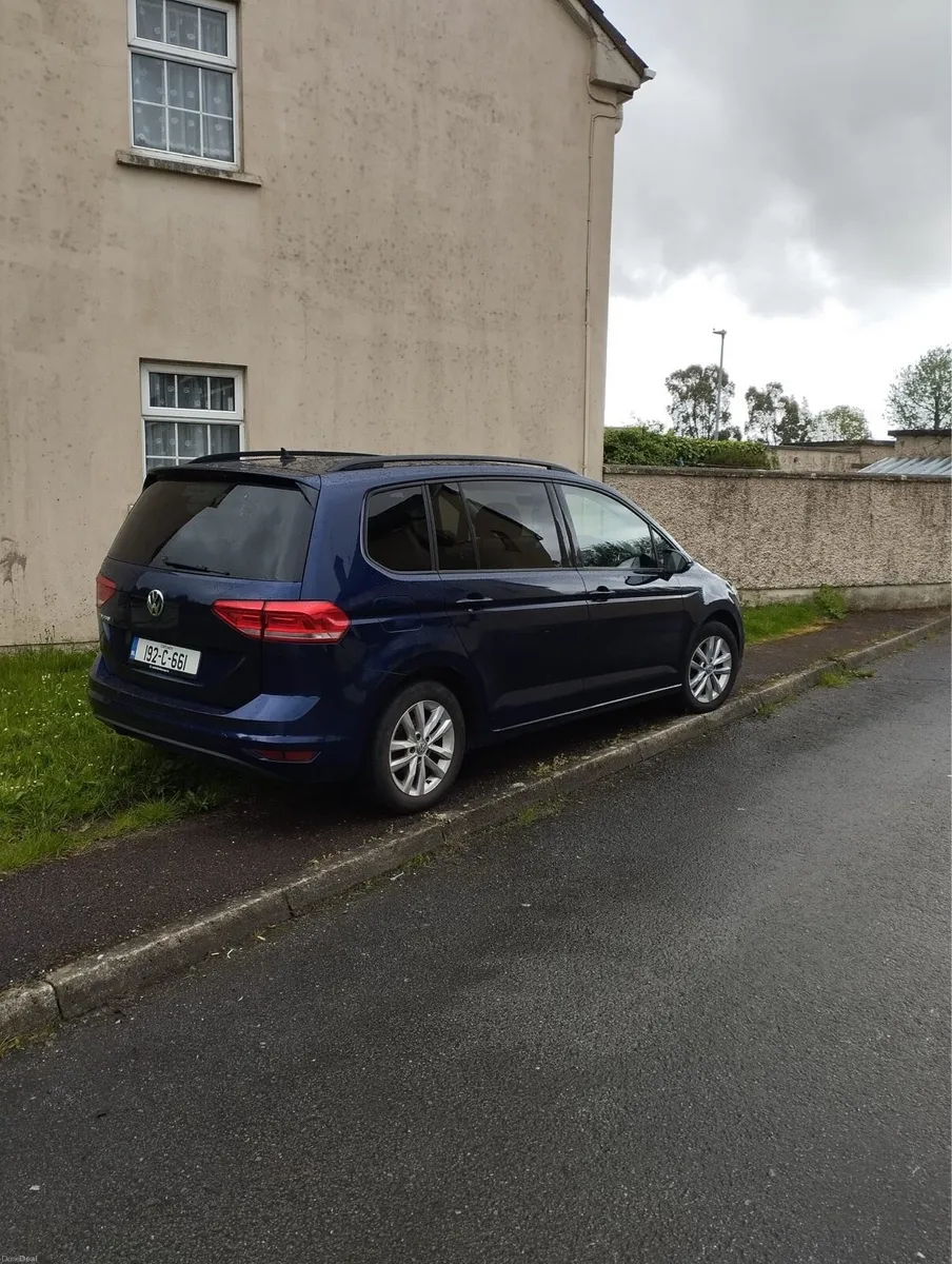 192 Volkswagen touran - Image 4