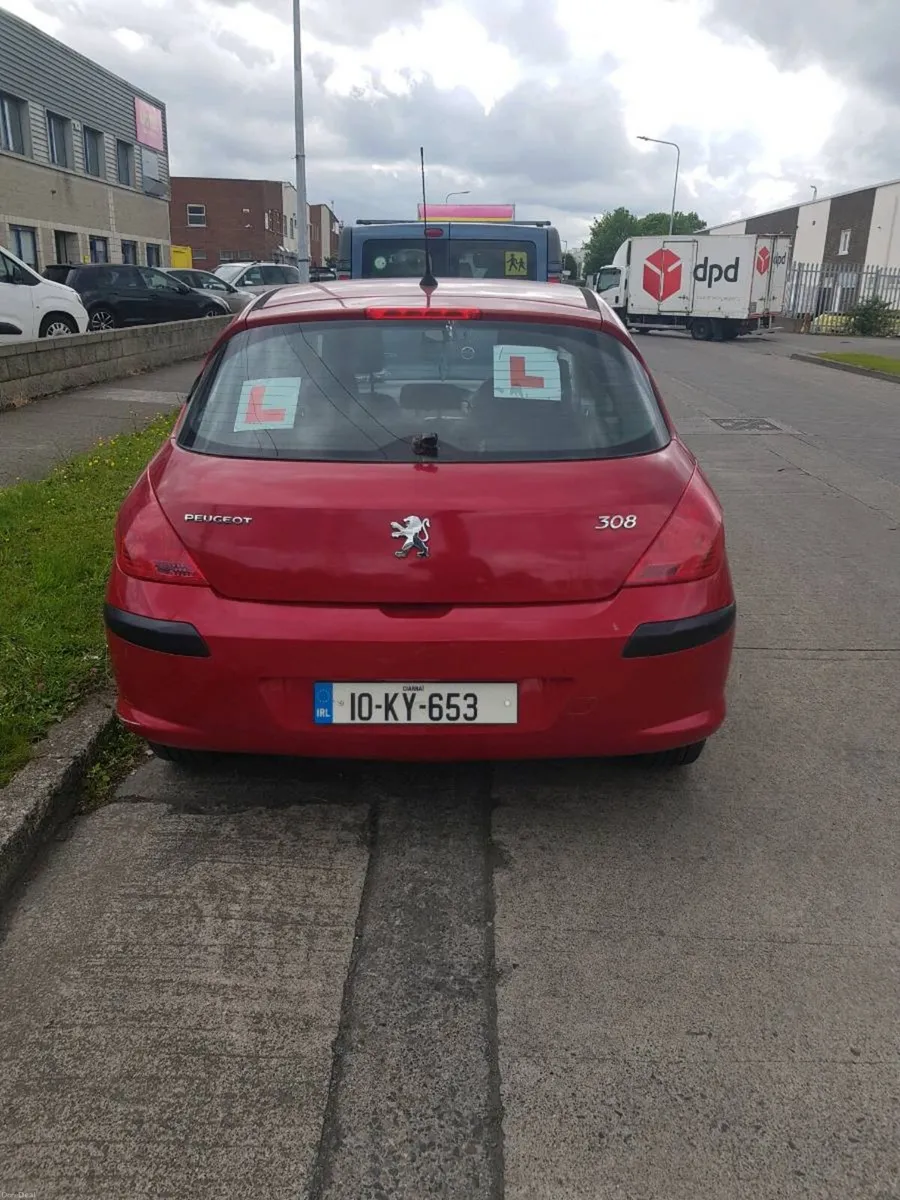 Car - Image 1