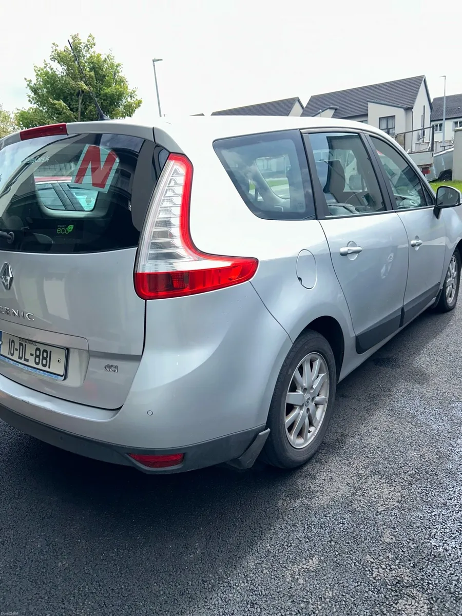 Renault Grand Scenic - Image 4