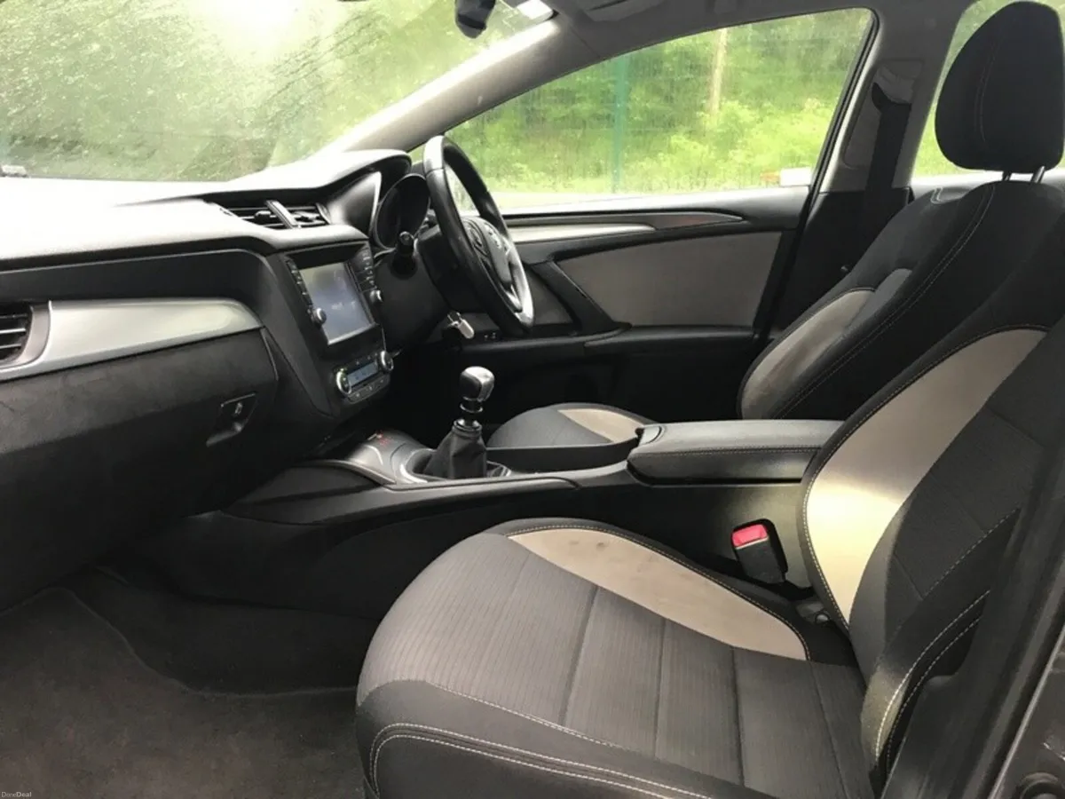 Toyota Avensis 1.6D LUNA SALOON - GRANDONS - Image 6