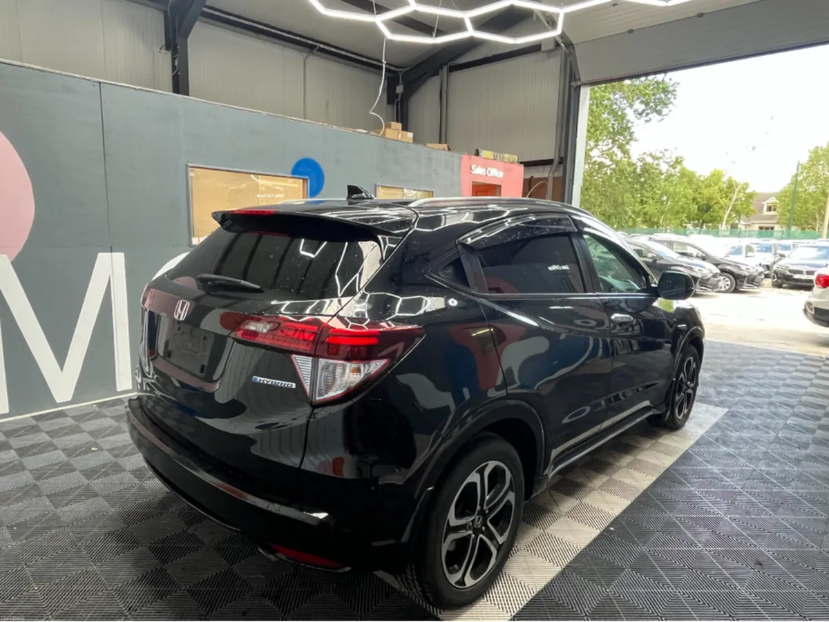 Honda Vezel 2016 HONDA VEZEL HYBRID Z SENSING 1.5 - Image 2