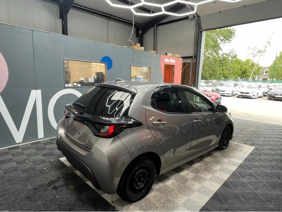 Toyota Yaris 2022 TOYOTA YARIS X 1.0 AUTOMATIC / R - Image 2