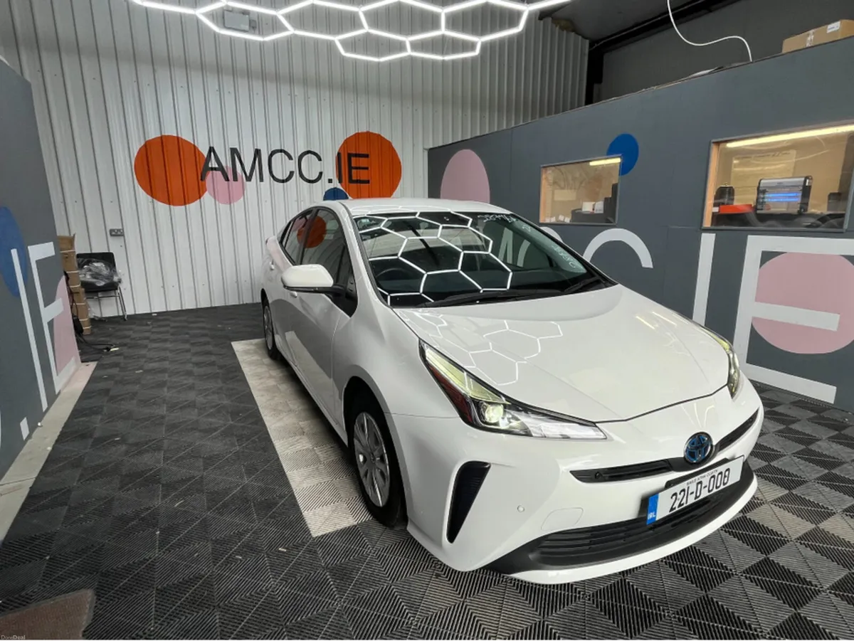 Toyota Prius 2022 TOYOTA PRIUS S 1.8 AUTOMATIC / C - Image 1
