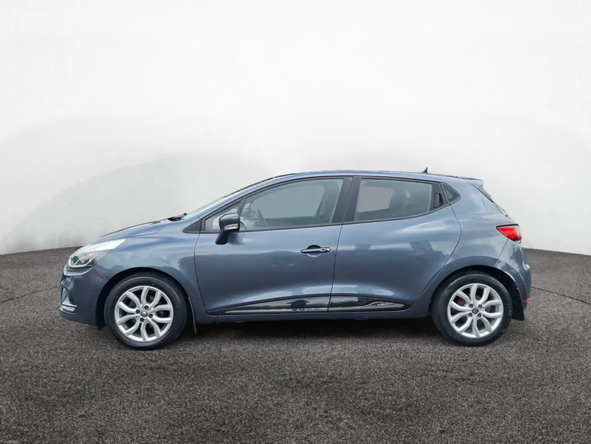 Renault Clio IV DYNAMIQUE NAV TCE 90 P 4DR - Image 2