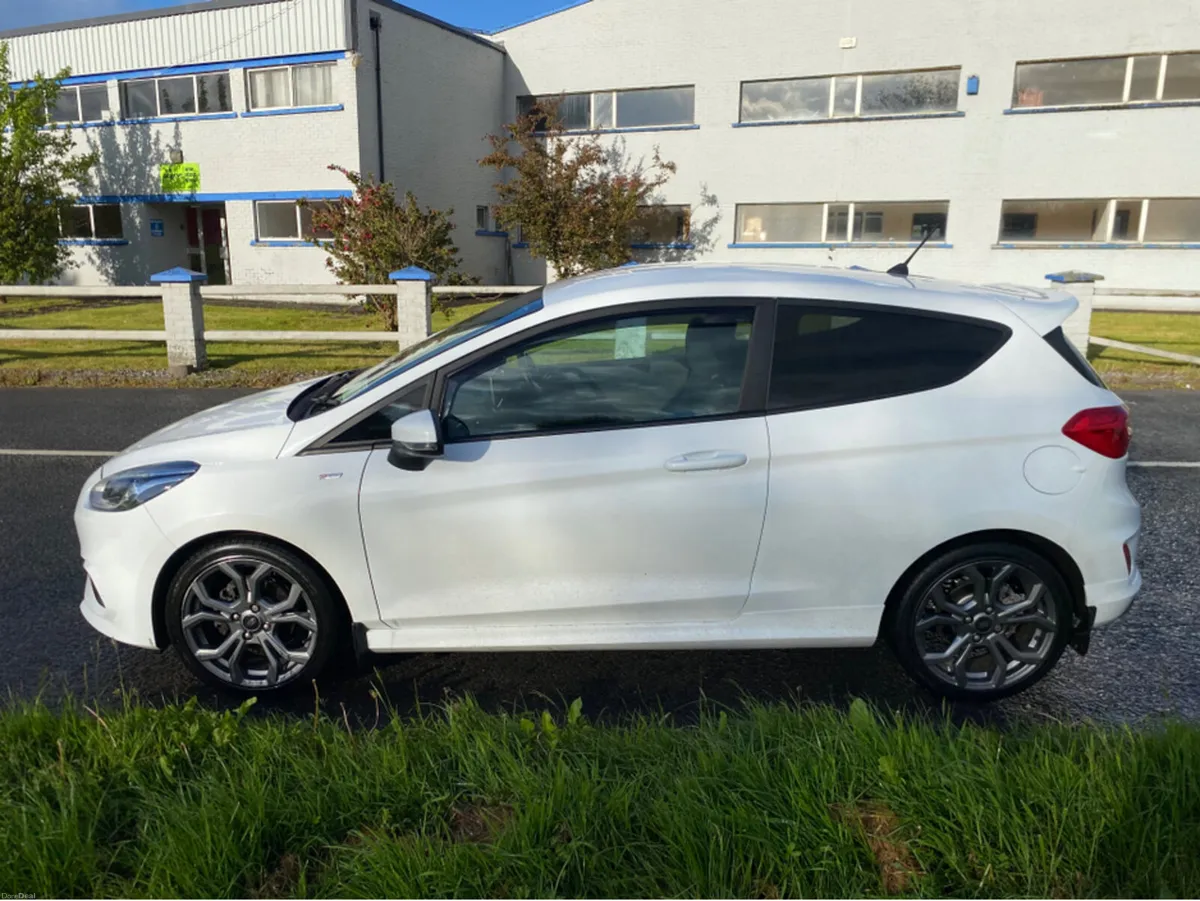 Ford Fiesta ST-LINE 1.0ECOBOOST 100 100PS 2DR - Image 4