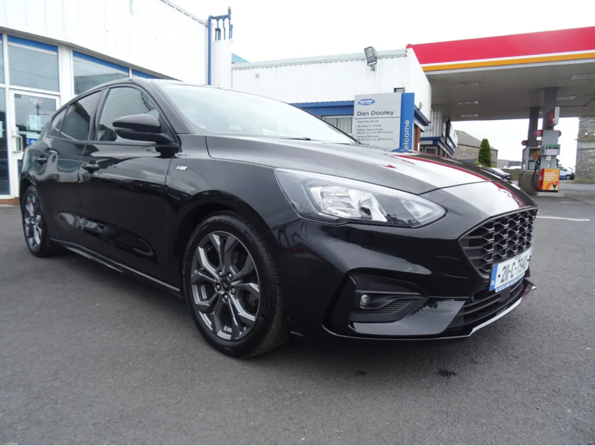 Ford Focus ST-LINE EDITION 5DR 1.5 TD 120 M6 - Image 1