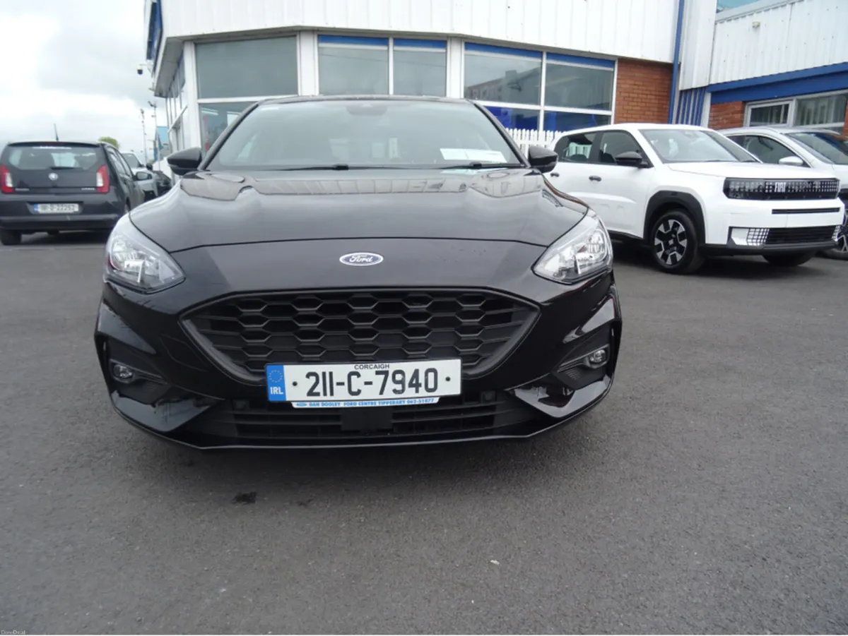 Ford Focus ST-LINE EDITION 5DR 1.5 TD 120 M6 - Image 2