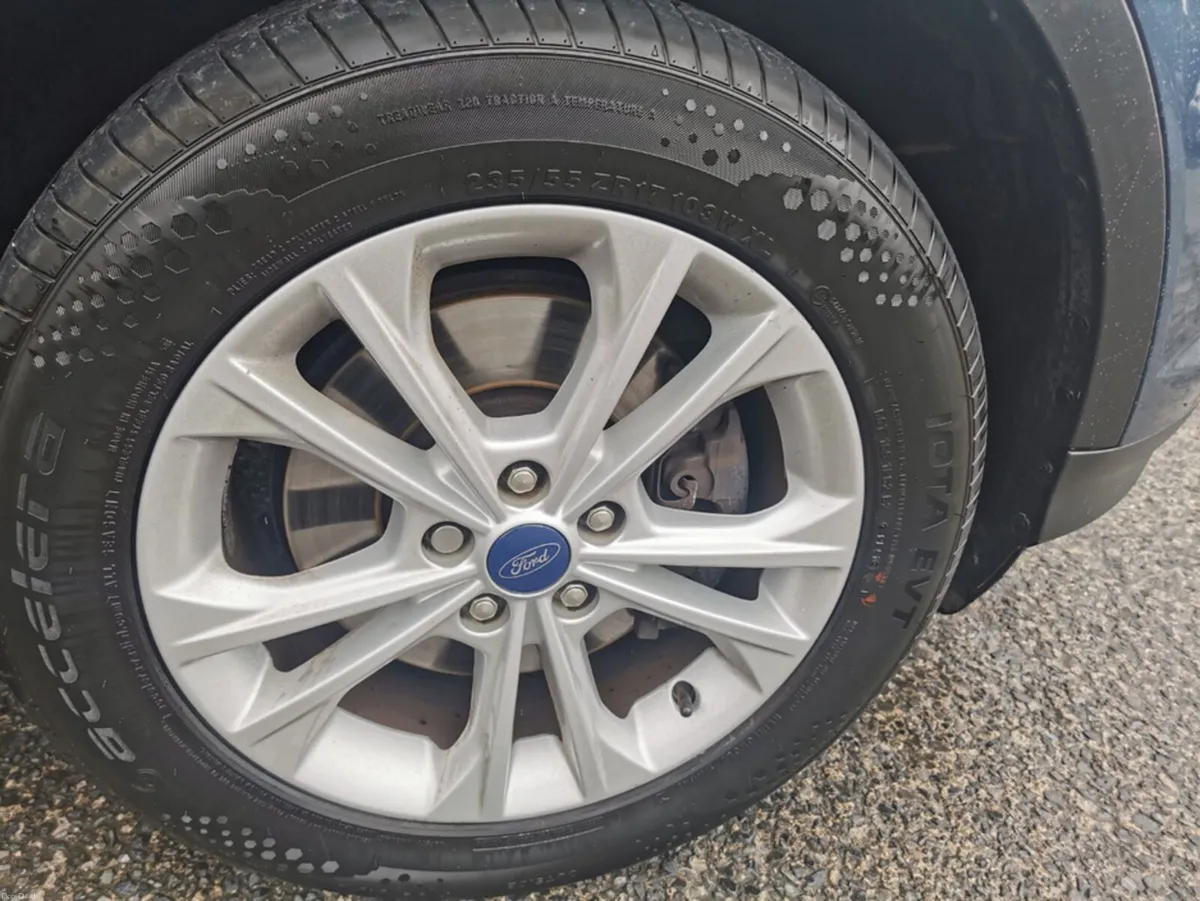 Ford Kuga TITANIUM 2.0 150PS PWR SH SHFT AW - Image 2
