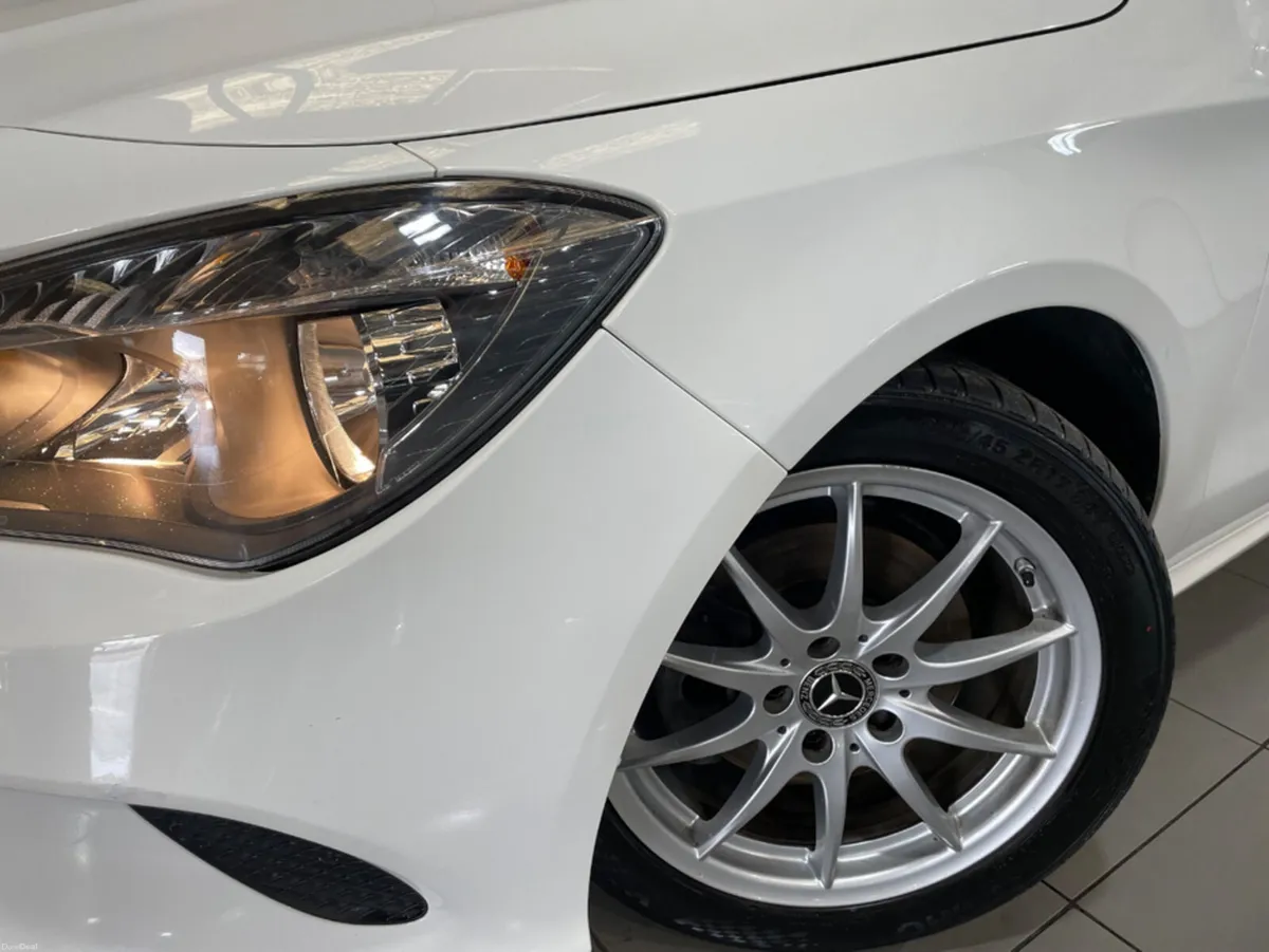 Mercedes-Benz CLA 180 4DR PETROL LOW KMS - Image 4