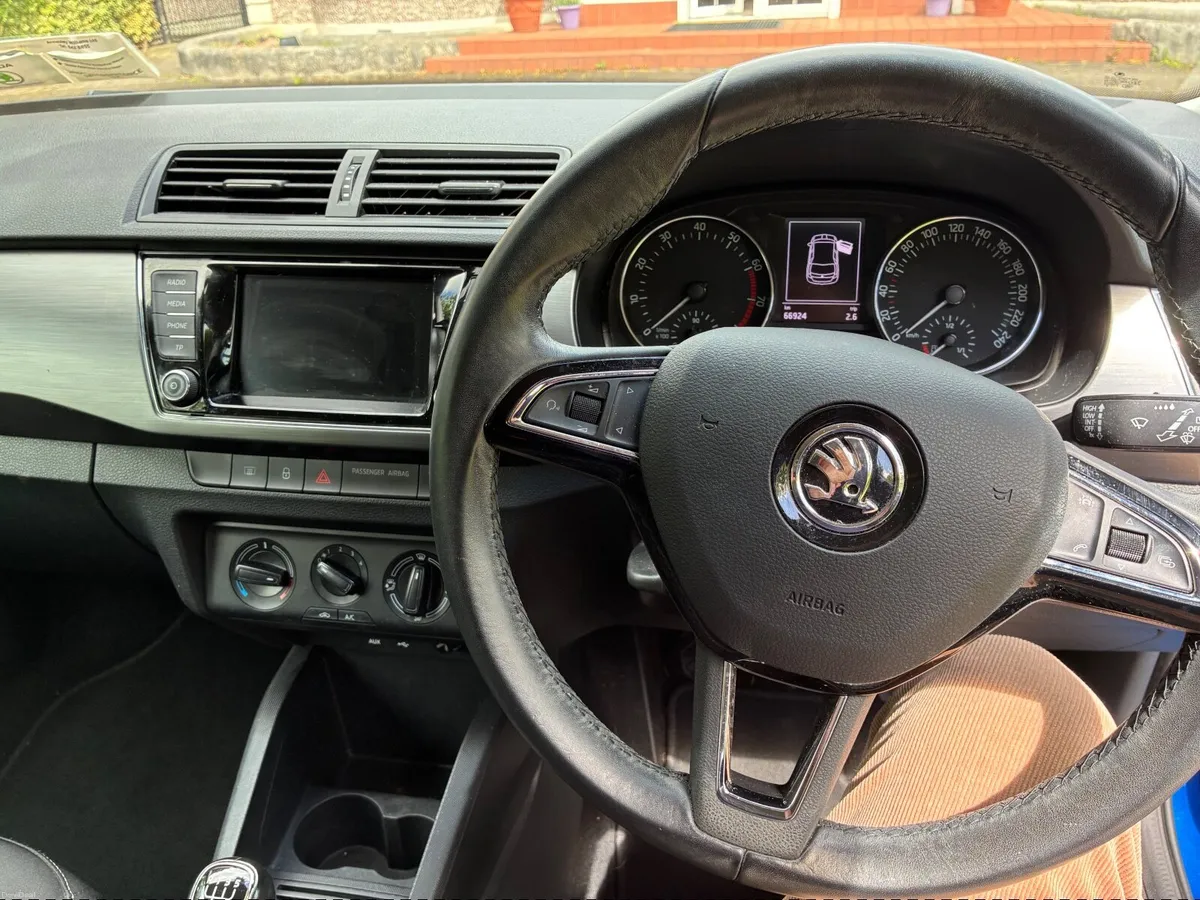 Skoda Fabia 2018 Style Low Mileage - Image 4