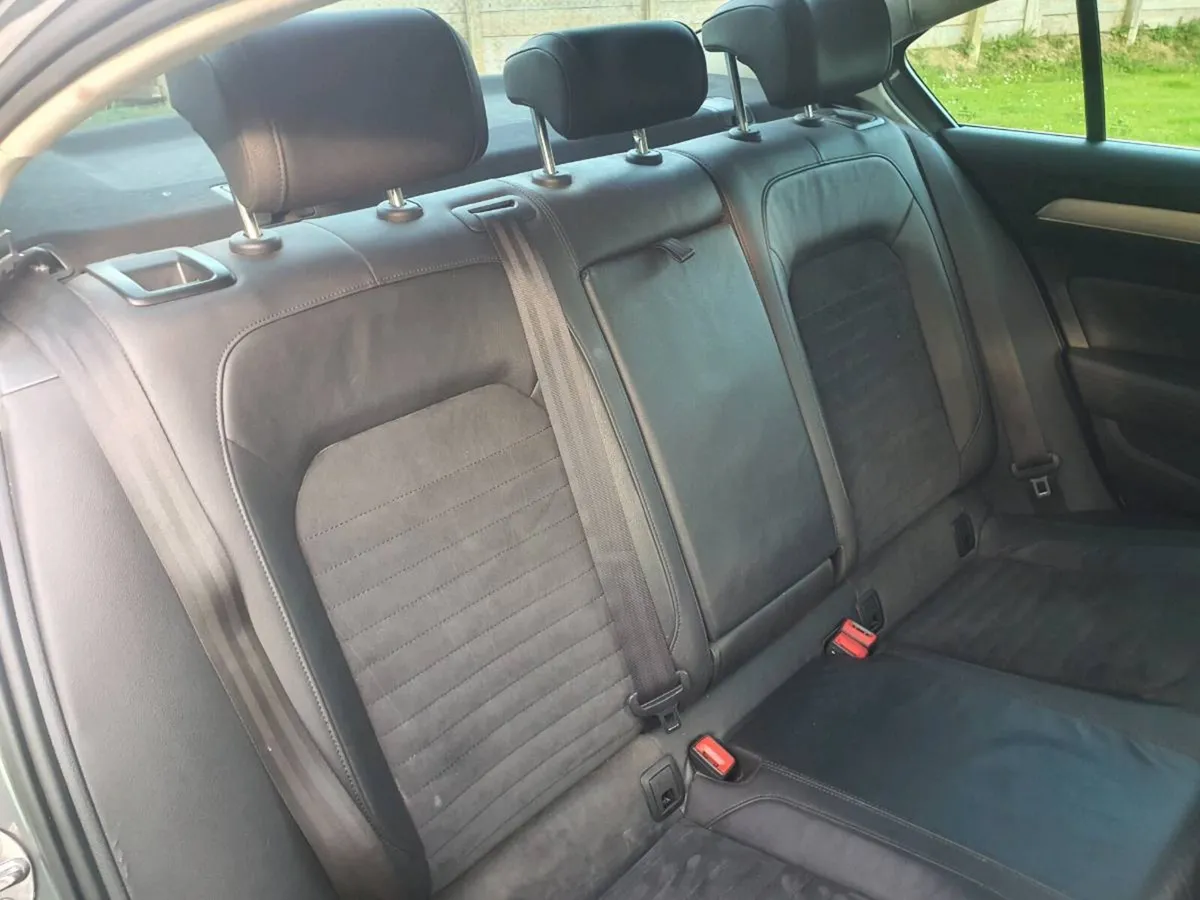 VW PASSAT HI-LINE 120 BHP 2016 - Image 3