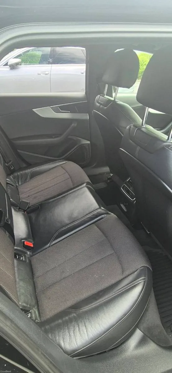 AUDI A4 ESTATE SLINE - Image 4