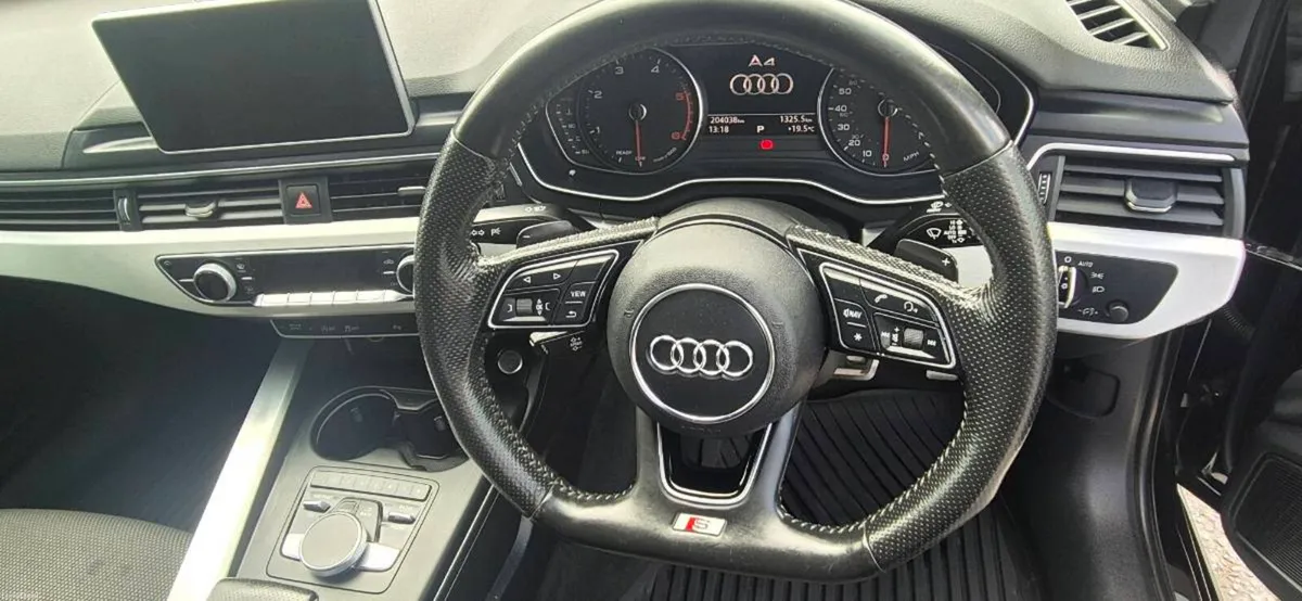 AUDI A4 ESTATE SLINE - Image 4