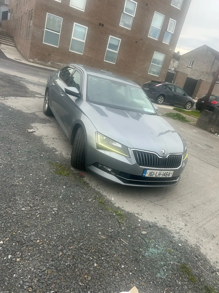 2016 Skoda superb - Image 1
