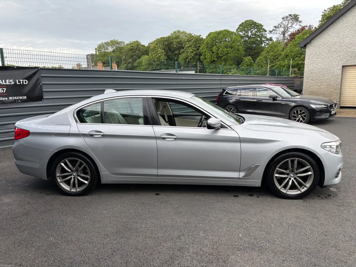 BMW 520d  auto 2019 M sport alloys - Image 4