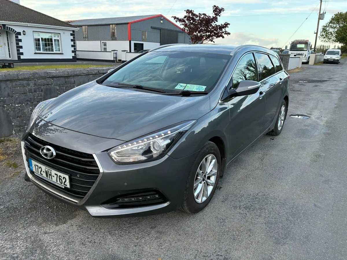 Hyundai i40 estate - Image 2